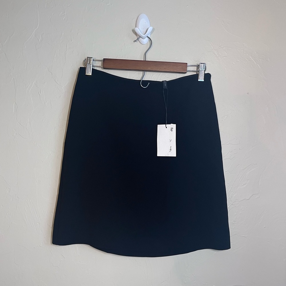 Theory NWT black easy waist skirt size 4 NWT